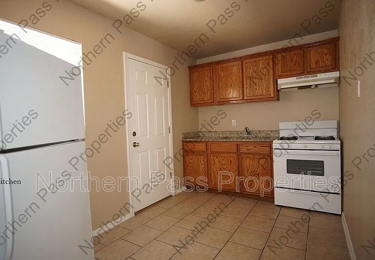8604 Lawson St #3 — Photo 5