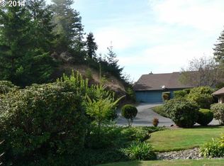 1516 Seacrest Ln, Brookings, OR 97415