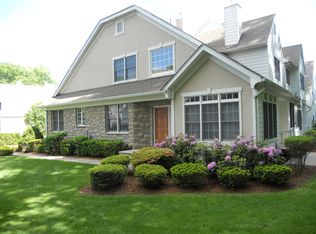 132 Green Way #32, Montvale, NJ 07645