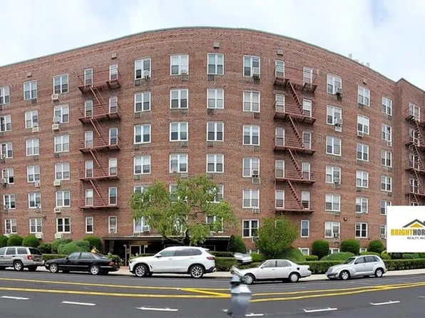 2265 Gerritsen Avenue image 1 of 9