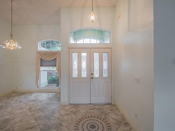 4th image of 12741 Waterhaven Cir