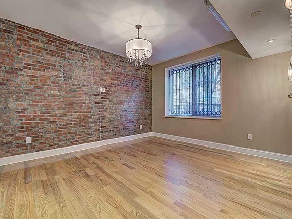 4th image of 341 W 48th St #G