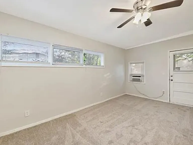 6020 N East Park View St — Photo 4