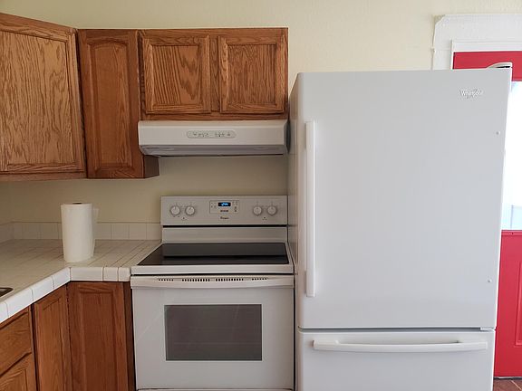 2nd image of 3909 S Hudson St #1