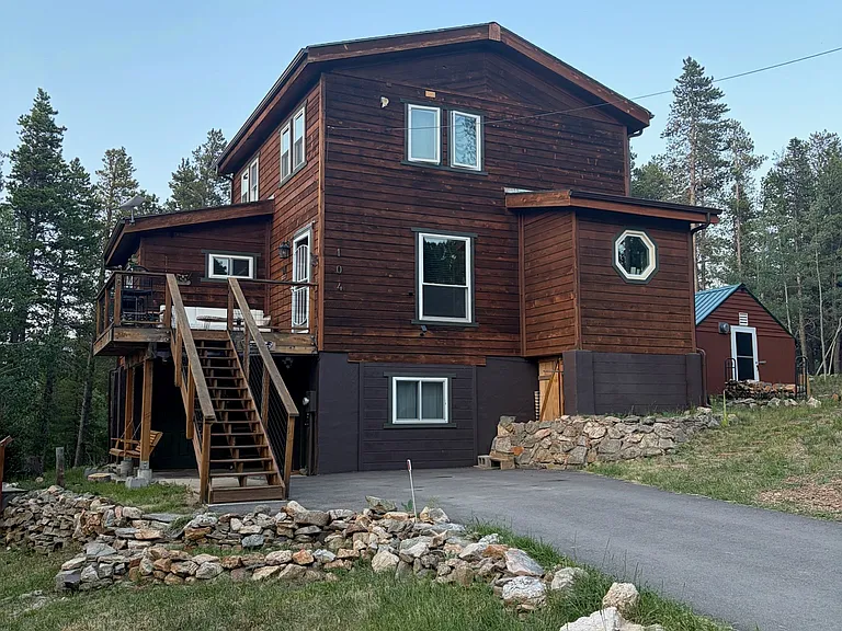 104 E Dory Way — Photo 1
