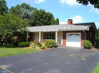935 Elizabeth Dr, Orwigsburg, PA 17961