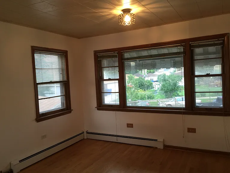 Den/bedroom 4