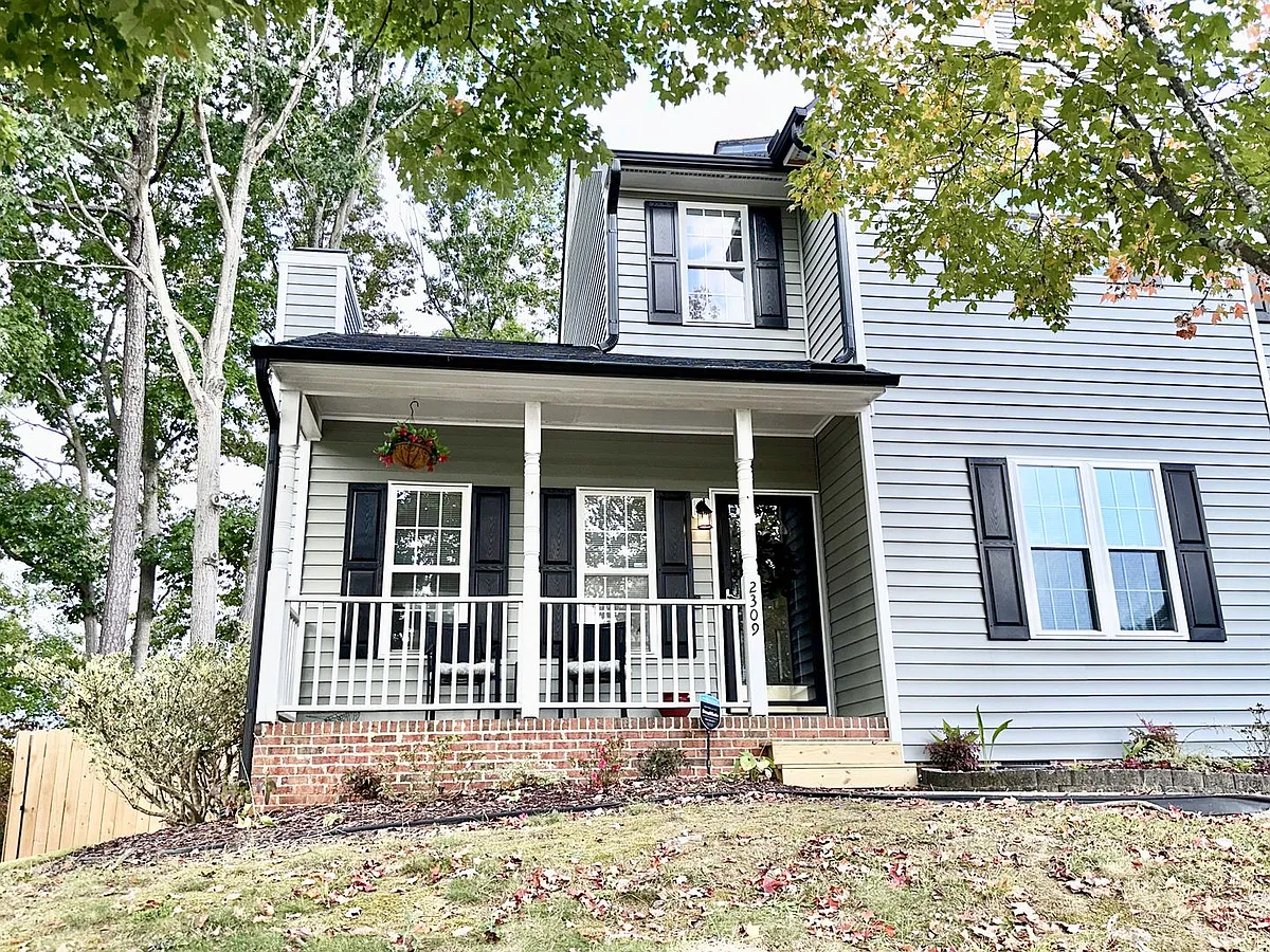 Building Photo - 2309 Laurel Falls Ln