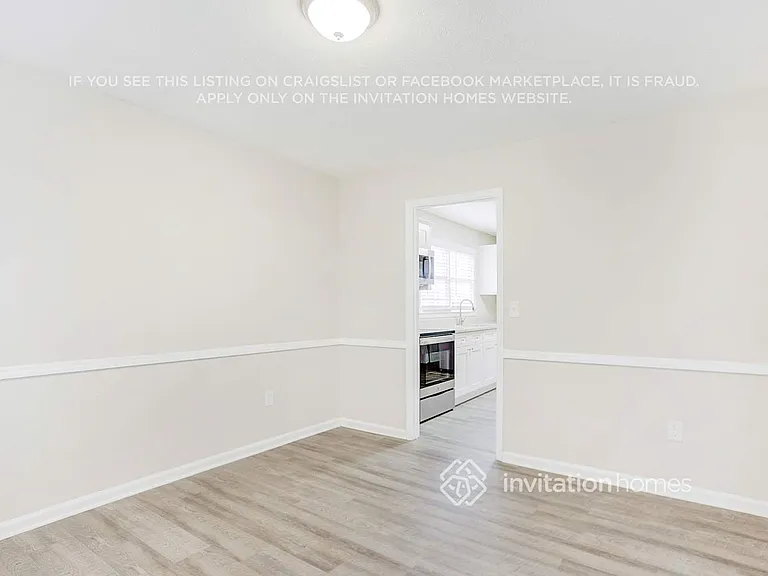 5670 Orly Ter — Photo 7