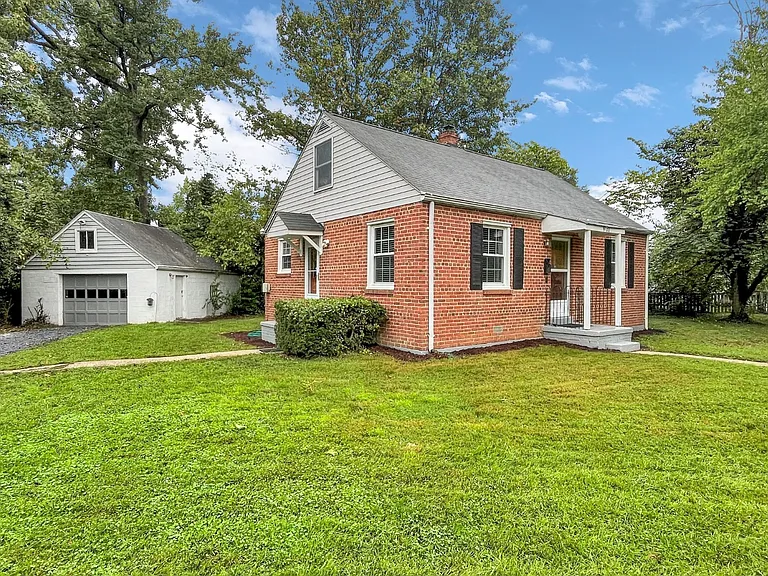 House and separate Garage