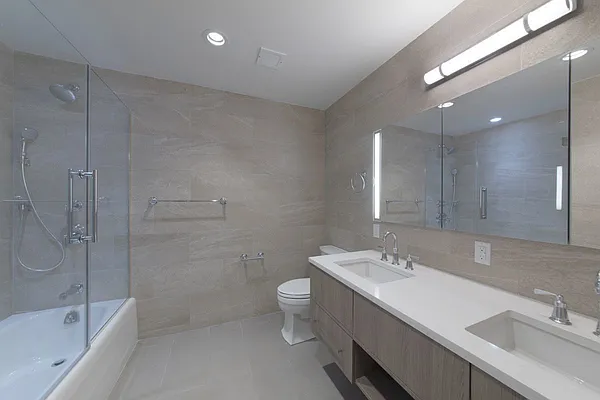 Rented by REAL New York | media 7