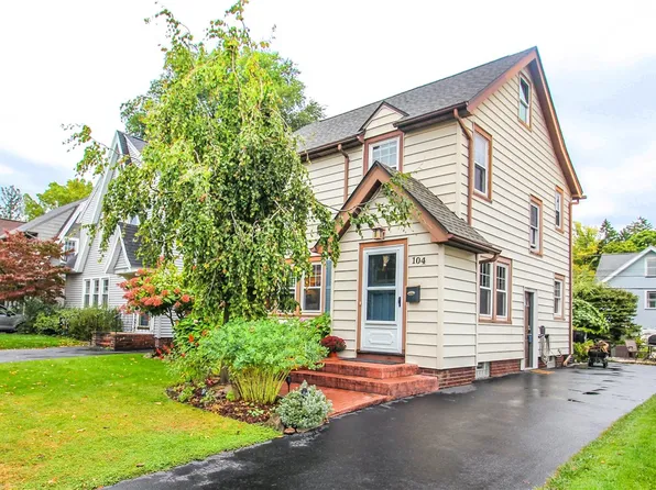 104 Delray Rd, Rochester, NY 14610