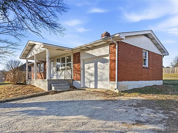 2nd image of 8004 Manor Drive NE