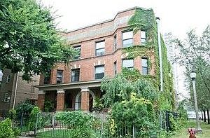 1st image of 912 W Leland Ave