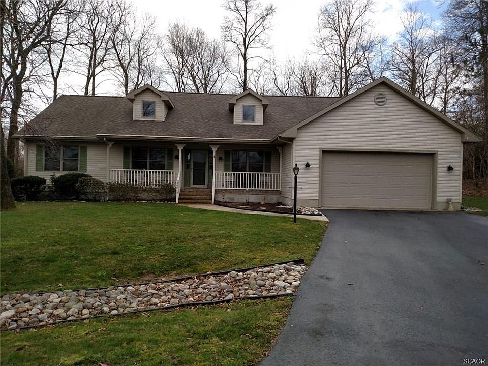 1st image of 34813 Carriage Ct