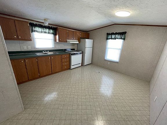 2nd image of 3309 Tradewinds Ave