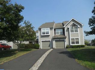 302 Sequoia Dr, Newtown, PA 18940