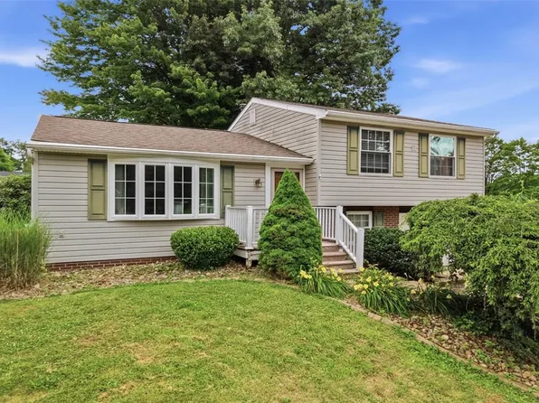 219 Maple Dr, Beaver, PA 15009