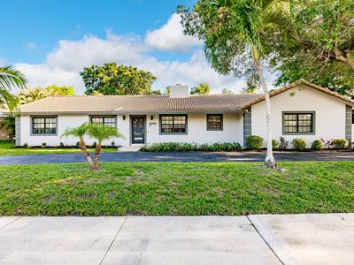 8690 Gatehouse Road, Fort Lauderdale, FL, 33324
