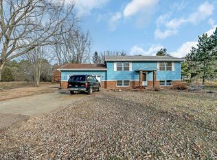 1909 201st Ave NW, Oak Grove, MN 55011