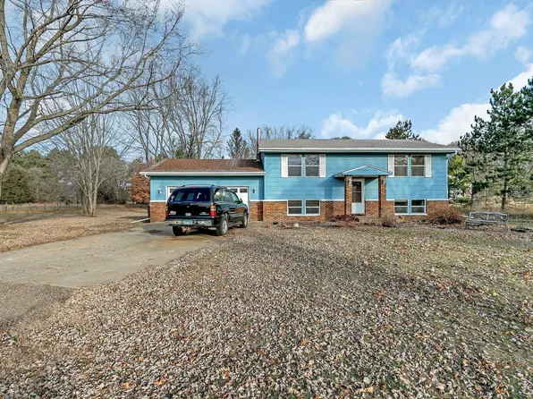 1909 201st Ave NW, Oak Grove, MN 55011