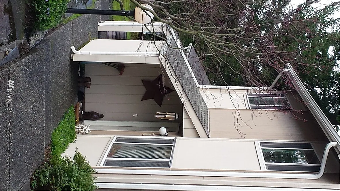 2300 9th Avenue SW photo 1