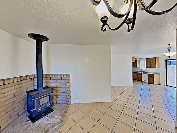 5th image of 1352 Colfax Dr