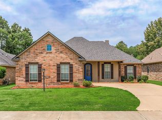 1110 Laurel Creek Dr, Shreveport, LA 71106