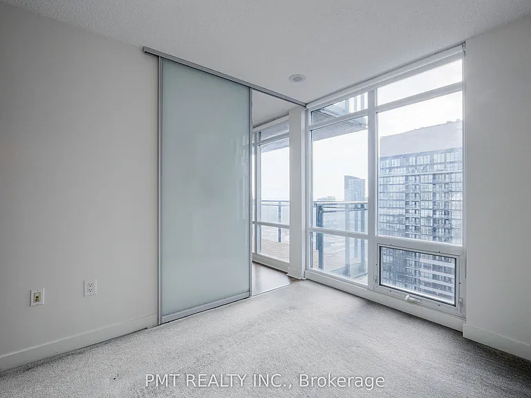 4K Spadina Ave #1721 — Photo 9