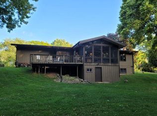 5654 Tall Oaks Rd, Waunakee, WI 53597