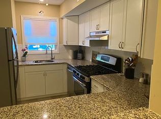 58 English Club Dr, Englishtown, NJ 07726