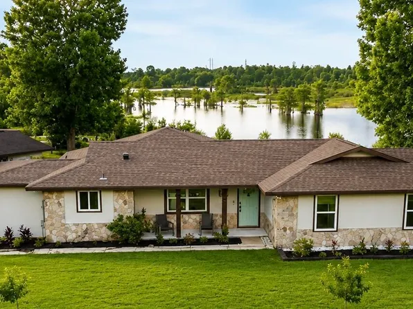 10122 Highway 2301, Youngstown, FL 32466