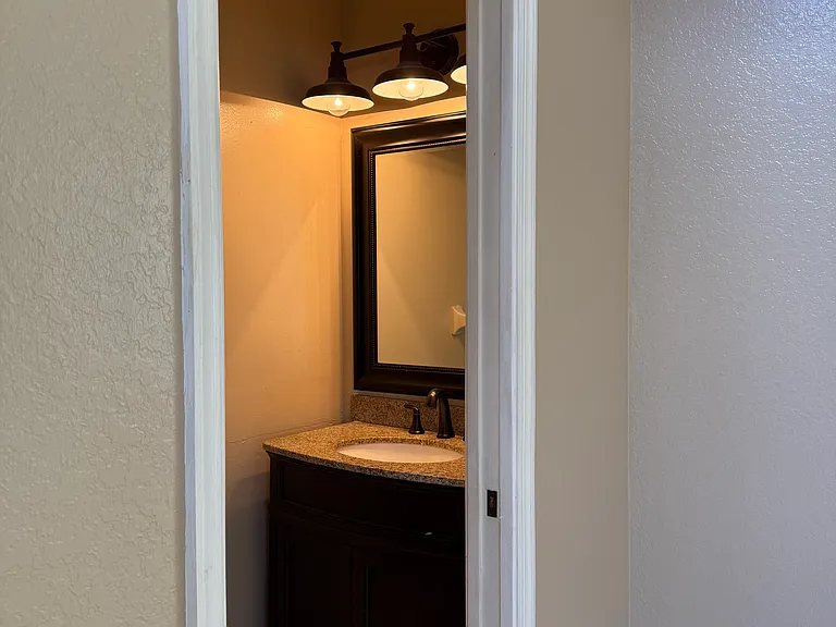 5409 Eastbay Dr — Photo 7