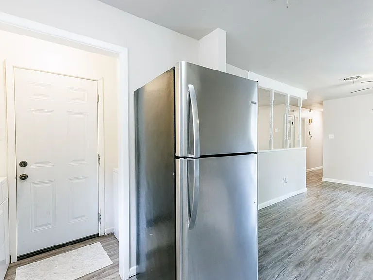 406 Bangor Ave — Photo 17