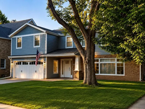 5109 N Woodburn STREET, Whitefish Bay, WI 53217