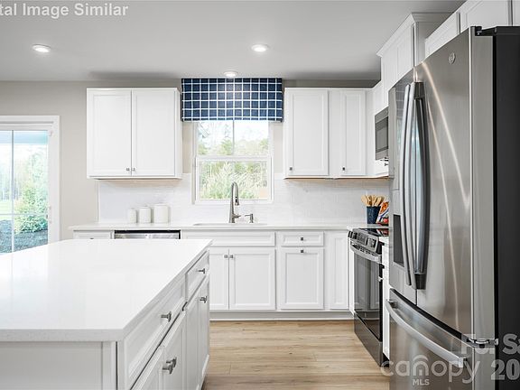 3rd image of 3290 Eller Drive Ext