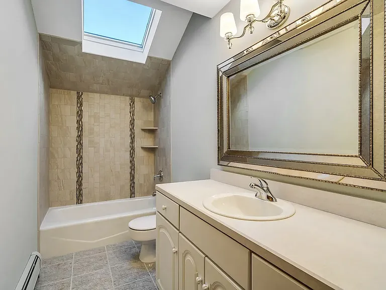 88 Van Blarcom Ln — Photo 17