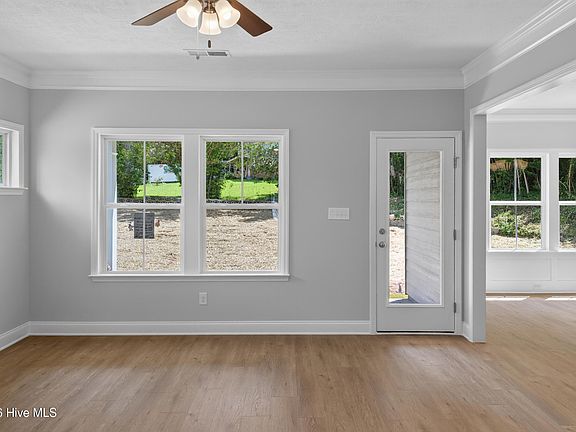 3rd image of 1407 Habersham Drive