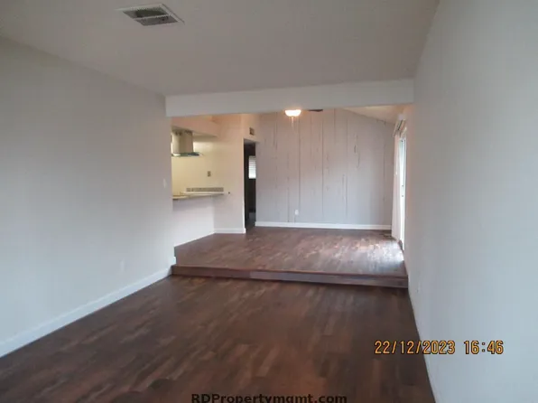 2 Bedroom Duplex, 4139-4141 Cuny Ave, Sacramento, CA 95823