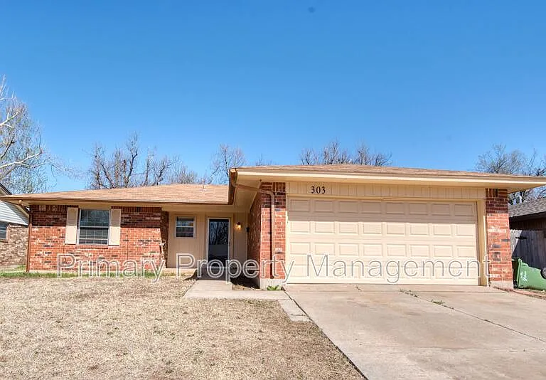 303 Kimberly Ln — Photo 1