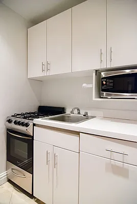 Rented by WAM Partners - William Moses Co. | media 76