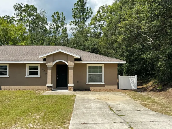 9210 N Travis Dr, Citrus Springs, FL 34434
