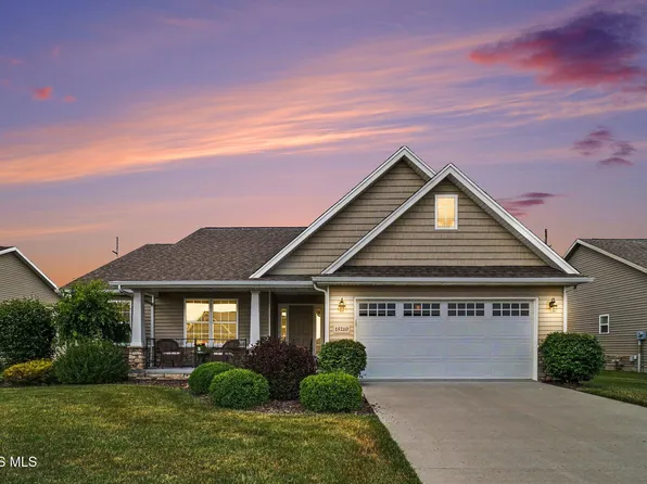 15210 Sunset Maple Dr, Perrysburg, OH 43551