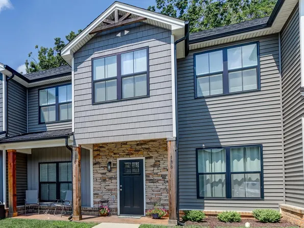 138 Sunburst Villa Dr, Evington, VA 24550
