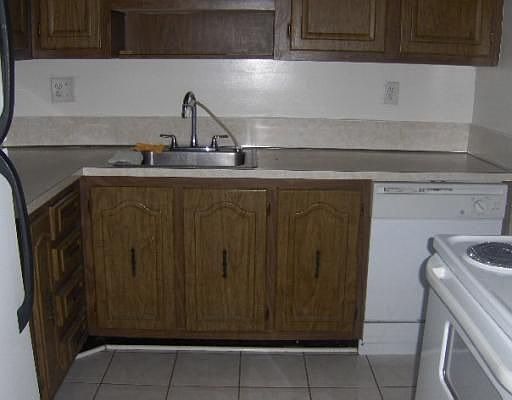 2nd image of 2935 NE 163rd St APT 2E