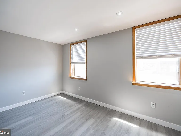 734 S 9th St #4F — Photo 7