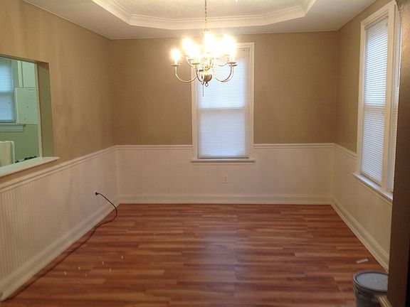 2nd image of 3860 Davis Ave