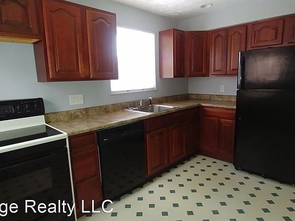 4th image of 8246 Lyness Dr