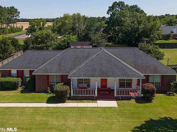 3rd image of 9828 Silverwood Dr