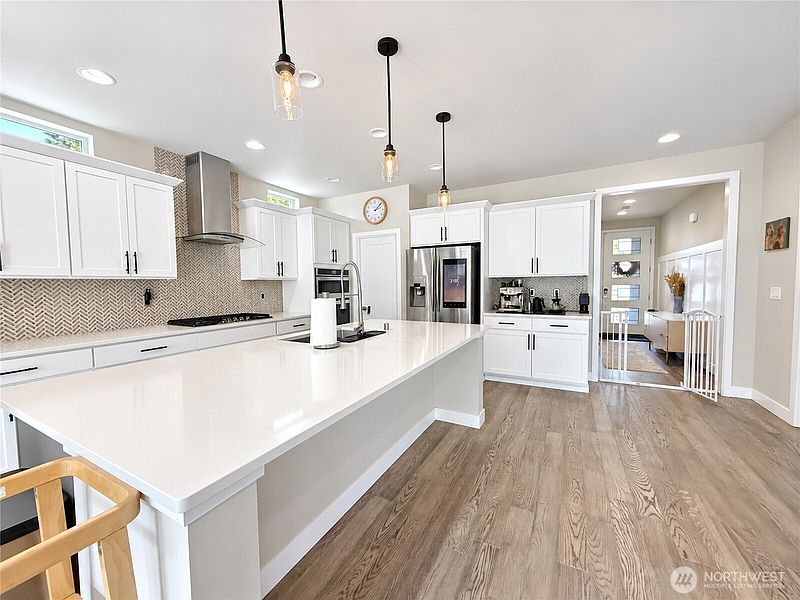 5th image of 853 S 49th Street